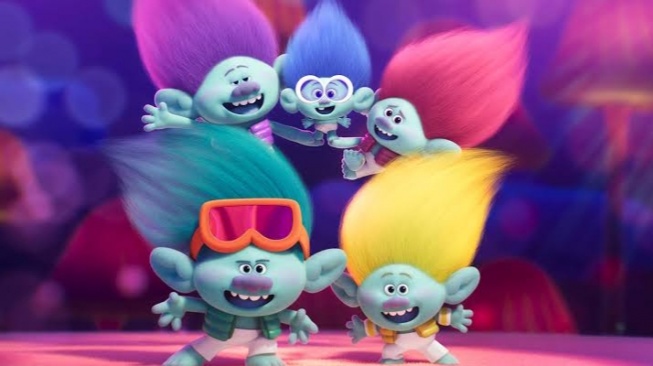 trolls-band-together-kisah-penuh-warna-persahabatan