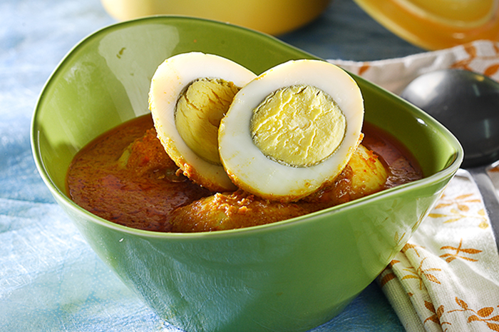 Curry dish with boiled eggs