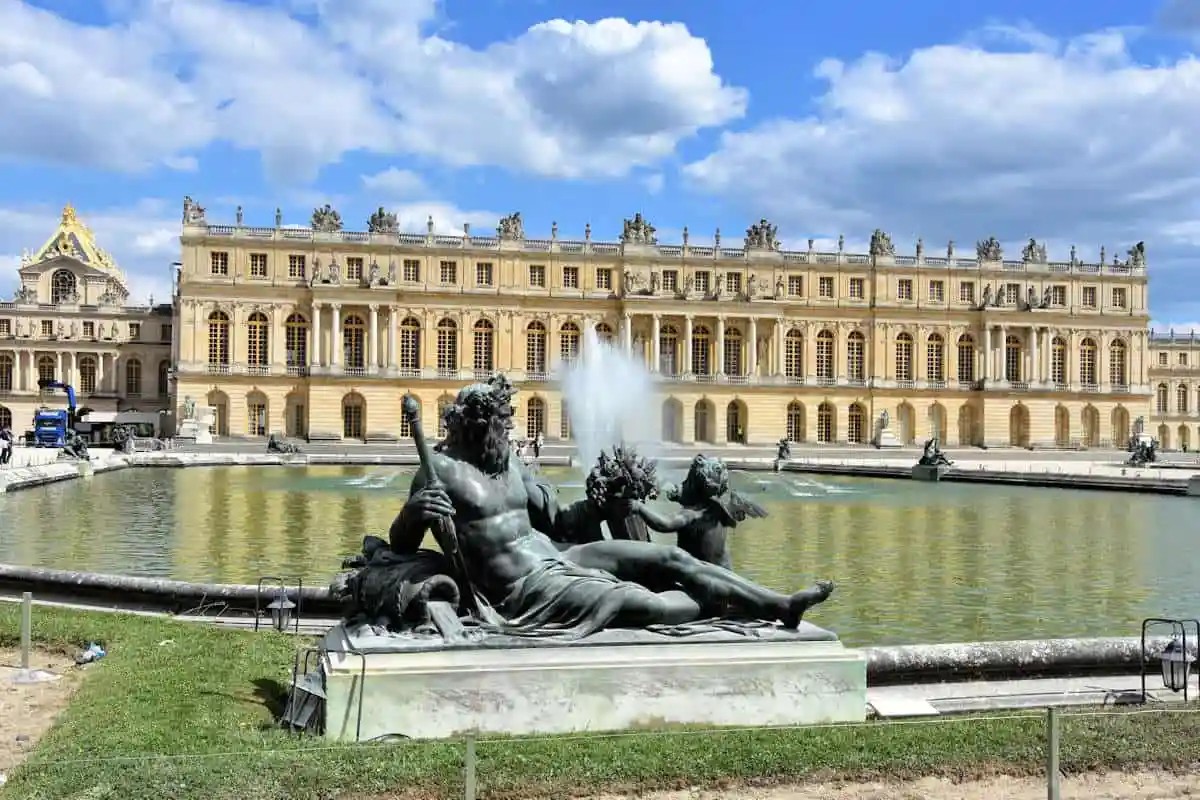 Istana Versailles