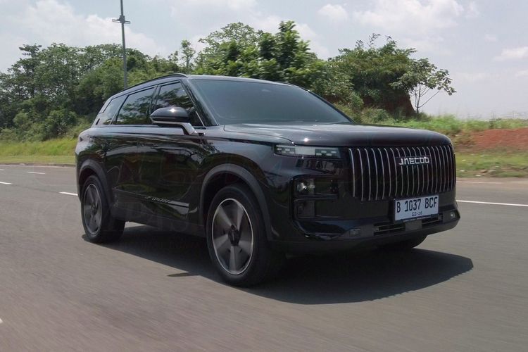 Komparasi SUV Hybrid