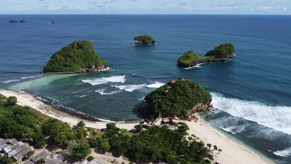 Pantai Goa Cina